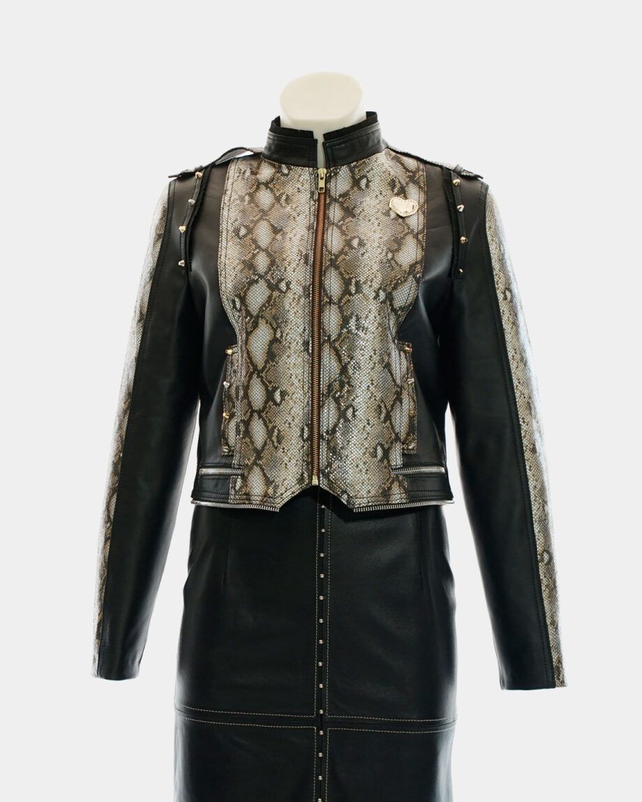 chaqueta-negra-y-dorada-estampada (1)